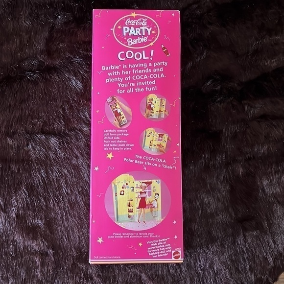 Nib - Coca-Cola Party Barbie Special Edition - Picture 3 of 5